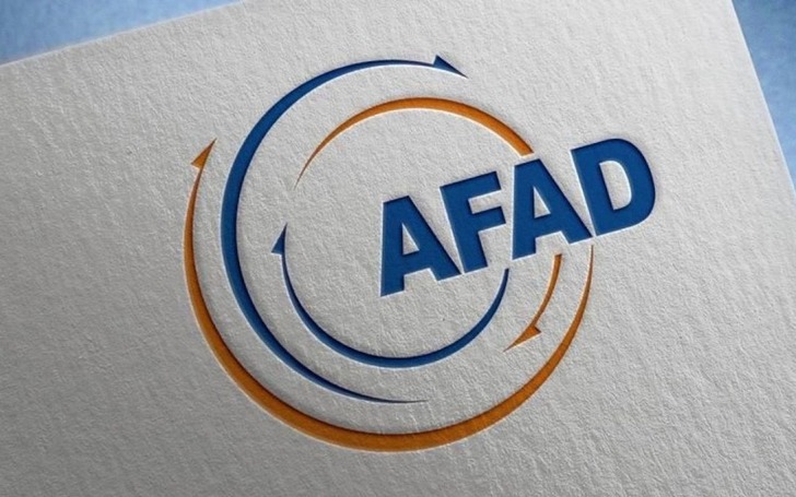 Manisa'da sağanak ve fırtınanın ardından hasar tespit &ccedil;alışmaları s&uuml;r&uuml;yor