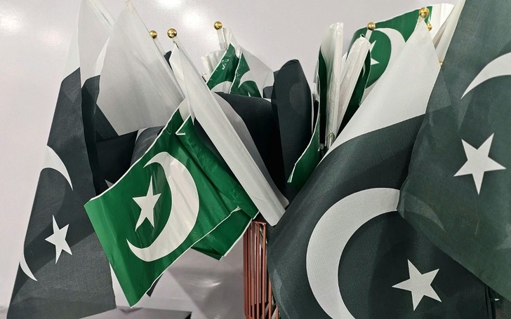 Pakistan'da yaşayan T&uuml;rk vatandaşları, ihtiya&ccedil; sahiplerine gıda desteği ulaştırdı