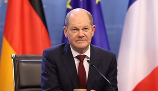 Almanya'nın eski Başbakanı Scholz'un sekreterinin Epstein belgelerinde adının ge&ccedil;tiği ortaya &ccedil;ıktı