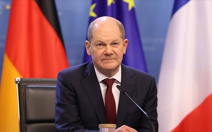 Almanya'nın eski Başbakanı Scholz'un sekreterinin Epstein belgelerinde adının ge&ccedil;tiği ortaya &ccedil;ıktı