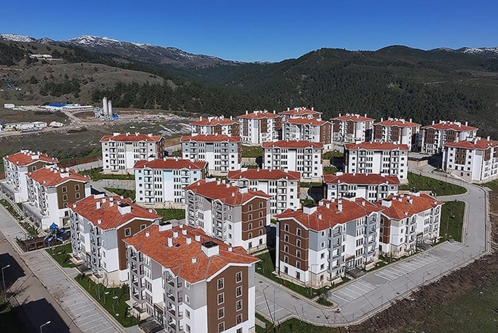 TOKİ'de kura heyecanı s&uuml;r&uuml;yor! Bu hafta 5 ilde daha &ccedil;ekiliş yapılacak