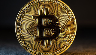 'Altının yerini almıyor' Zirveden y&uuml;zde 40 geriledi: Makro hikaye zayıfladı