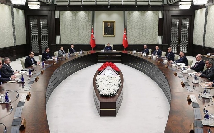 Kabine bug&uuml;n toplanacak: G&uuml;ndem yoğun!