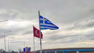 Yunanistan sınırında askerlere 100 euro tazminat &ouml;denecek