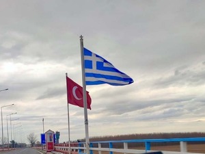 Yunanistan sınırında askerlere 100 euro tazminat &ouml;denecek