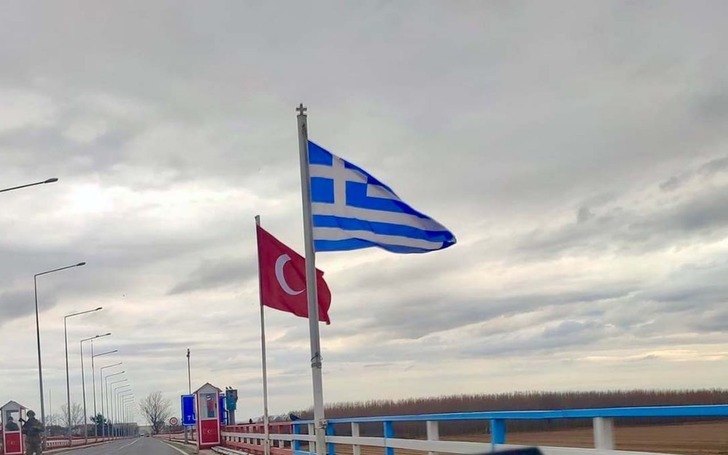 Yunanistan sınırında askerlere 100 euro tazminat &ouml;denecek