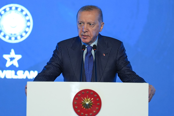 Cumhurbaşkanı Erdoğan'dan savunma sanayisi vurgusu: "Artık kendi yazılımını &uuml;reten bir T&uuml;rkiye var"