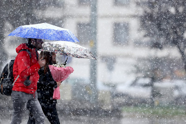 Meteoroloji uyardı! Sıcaklıklar d&uuml;ş&uuml;yor, kar geri d&ouml;n&uuml;yor