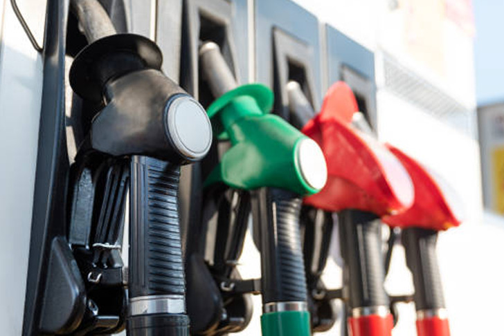 G&Uuml;NCEL AKARYAKIT FİYATLARI! 25 Şubat 2026 benzin, motorin ve LPG'de son durum