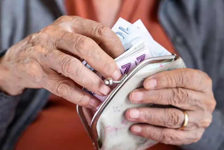 Emeklilere 2026 Ramazan Bayramı ikramiyesi ka&ccedil; TL olacak? Kulis bilgisi sızdırıldı