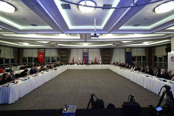 AYM Başkanı a&ccedil;ıkladı: Yapay zeka devreye girecek