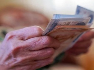 Emeklinin g&ouml;z&uuml; bayram ikramiyesinde! Kulis bilgileri geldi: İkramiye ne kadar olacak?