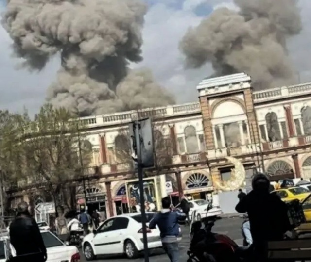 SON DAKİKA| İsrail resmen duyurdu: İran&rsquo;a saldırı başladı! Patlamalar ve siber saldırılar yaşanıyor 