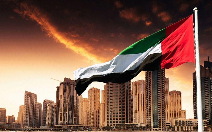 İran, ABD ve İsrail'e karşılık verdi! BAE'de patlama sesleri duyuldu