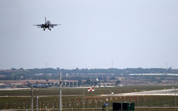 İncirlik Hava &Uuml;ss&uuml;'nden canlı yayına soruşturma