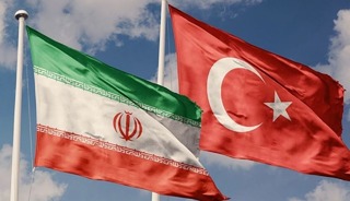 İran saldırı i&ccedil;in T&uuml;rkiye&rsquo;den ilk a&ccedil;ıklama: Ankara&rsquo;dan hazırız mesajı geldi!