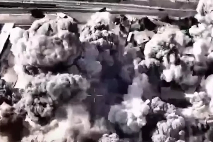 SON DAKİKA|Tahran'da peş peşe patlamalar! İran devlet televizyonu vuruldu