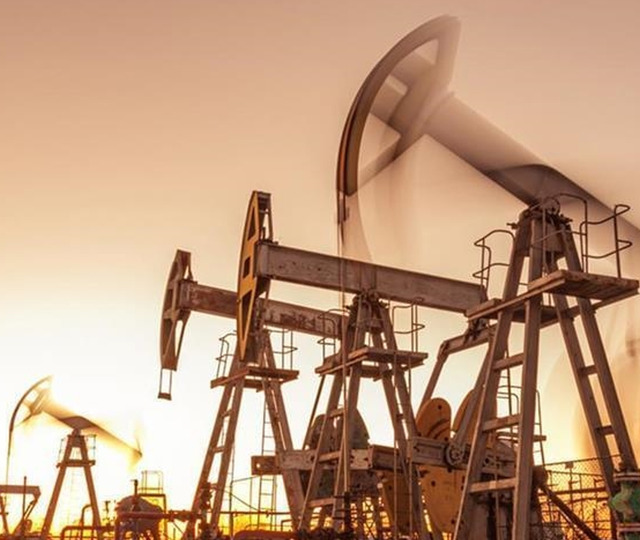 Petrol fiyatları 80 dolara yaklaşınca harekete ge&ccedil;tiler! 8 &uuml;lke karar aldı