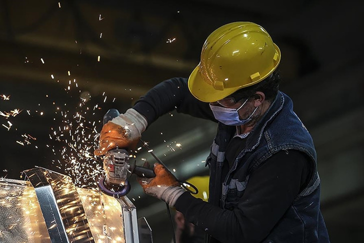 T&Uuml;İK a&ccedil;ıkladı! T&uuml;rkiye'nin 2025 yılı b&uuml;y&uuml;me rakamları belli oldu