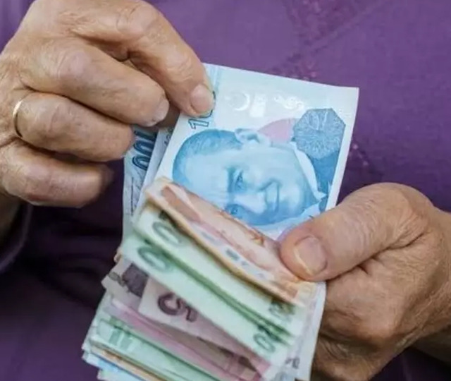 Emekli bayram ikramiyesi zammı son dakika! Milyonların beklediği haber geldi