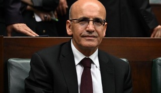 Bakan Şimşek'ten gıda fiyatları vurgusu: "&Ouml;n&uuml;m&uuml;zdeki d&ouml;nemde telafi edilmesini bekliyoruz"