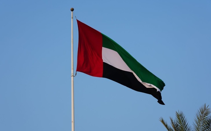 BAE'nin petrol sanayi b&ouml;lgesinde İHA saldırısı nedeniyle yangın &ccedil;ıktı