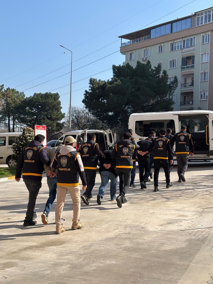 Manisa'da 30 milyon TL'lik fabrika soygunu g&uuml;ndemde!