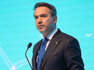 Bakan Bayraktar a&ccedil;ıkladı! 'Yenilenebilir enerjide sessiz bir devrim ger&ccedil;ekleştirildi'