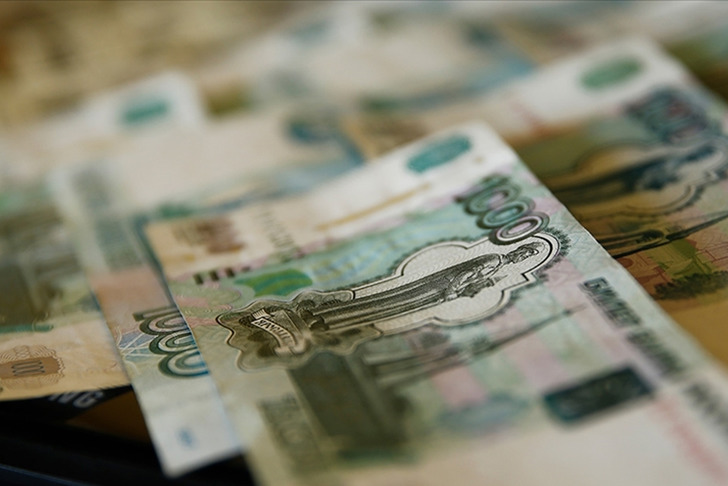 Rusya'da nakit d&ouml;viz &ccedil;ekimine y&ouml;nelik kısıtlamalar uzatıldı