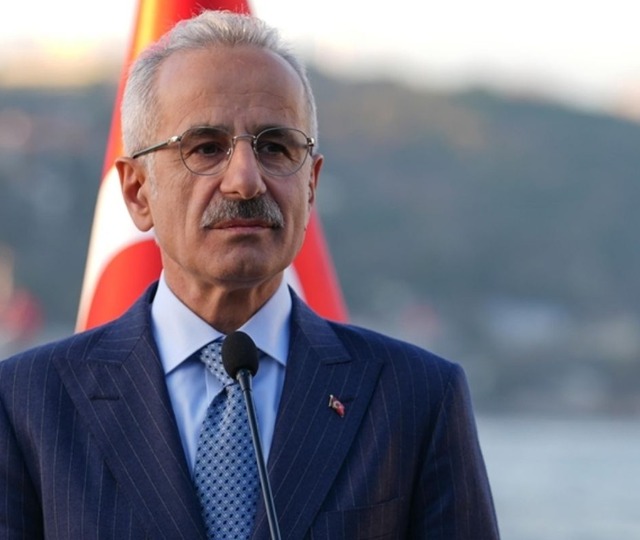 Hava trafiği kilit! Bakan Uraloğlu tarih verdi: 5 &uuml;lkeye u&ccedil;uşlar durduruldu