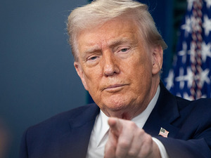 Trump'tan İran mesajı! "Kayıtsız şartsız teslim olacak"