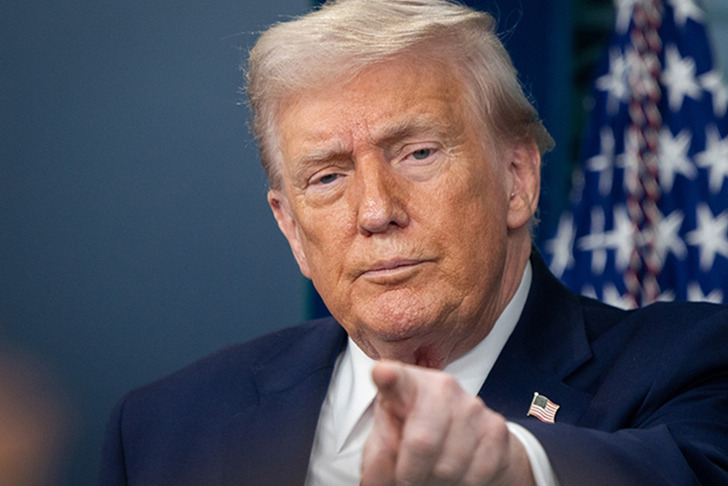 Trump'tan İran mesajı! "Kayıtsız şartsız teslim olacak"