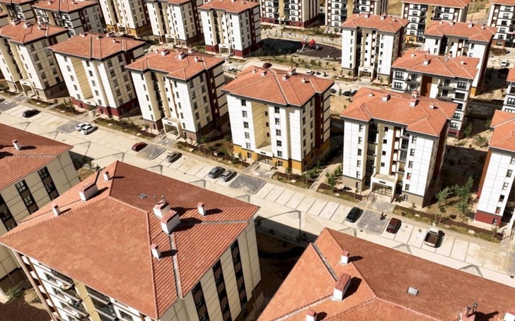 Hatay'da "Y&uuml;zyılın Konut Projesi" kura &ccedil;ekimi yapıldı