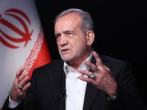 SON DAKİKA I İran Cumhurbaşkanı Pezeşkiyan "Komşu &uuml;lkelere saldırı yapılmaması ve f&uuml;ze fırlatılmaması kararı alındı"