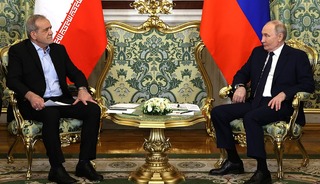 Putin ile Pezeşkiyan telefonda g&ouml;r&uuml;şt&uuml;