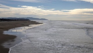 Marmaris'te deniz suyu yaklaşık 5 metre &ccedil;ekildi