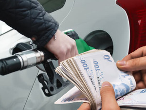 Ara&ccedil; sahiplerine k&ouml;t&uuml; haber! Benzin ve motorine yeniden zam geliyor (8 Mart 2026 g&uuml;ncel motorin, benzin, LPG fiyatları)