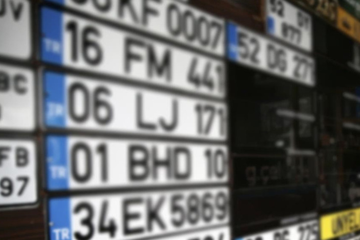 Emniyet'ten 'APP plaka' a&ccedil;ıklaması! Plakanız standartlara uygun mu?