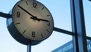 ABD'de yaz saati başladı! Kritik verilerin a&ccedil;ıklanma saati değişti