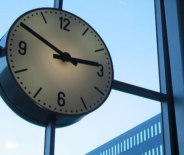 ABD'de yaz saati başladı! Kritik verilerin a&ccedil;ıklanma saati değişti