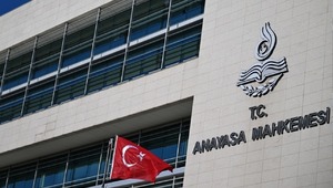 Y&uuml;z binlerce iş&ccedil;iye m&uuml;jde! AYM tayin engelini kaldırdı