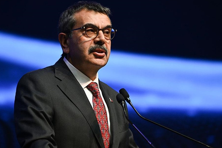Milli Eğitim Bakanı Tekin'den 'Ara tatiller kalkıyor' iddialarına yanıt