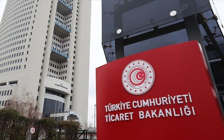 Ticaret Bakanlığı ekiplerinden sıkı denetim! Kurallara uymayan cezadan ka&ccedil;amadı