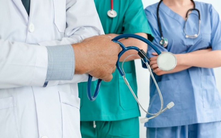 Sağlık &ccedil;alışanlarına m&uuml;jde! N&ouml;bet &uuml;cretlerinde sınırlama iptal edildi