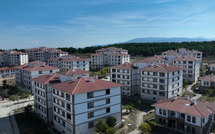 İstanbul'da TOKİ kura &ccedil;ekimi ne zaman yapılacak? Bakan Kurum'dan a&ccedil;ıklama geldi