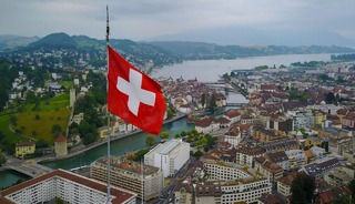 İsvi&ccedil;re'den İran adımı! B&uuml;y&uuml;kel&ccedil;iliğini ge&ccedil;ici olarak kapatacak