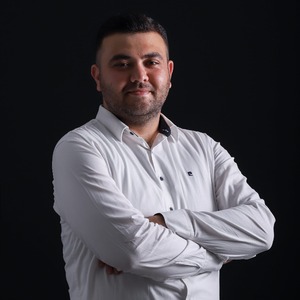 Alper Tunga Akkuş — yazar profil fotoğrafı