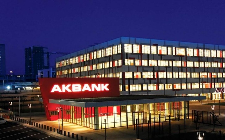 Akbank SGK emeklilerine 50 bin liraya varan nakit &ouml;d&uuml;l sunuyor