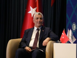 Ticaret Bakanı Bolat yeni bir g&uuml;mr&uuml;k kapsının m&uuml;jdesini verdi! 