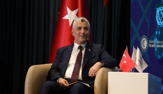 Ticaret Bakanı Bolat yeni bir g&uuml;mr&uuml;k kapsının m&uuml;jdesini verdi! 